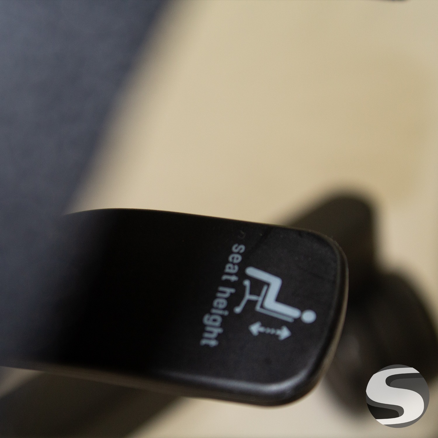 Steelcase Amia Chair Black Fabric Fully Loaded - Image 8